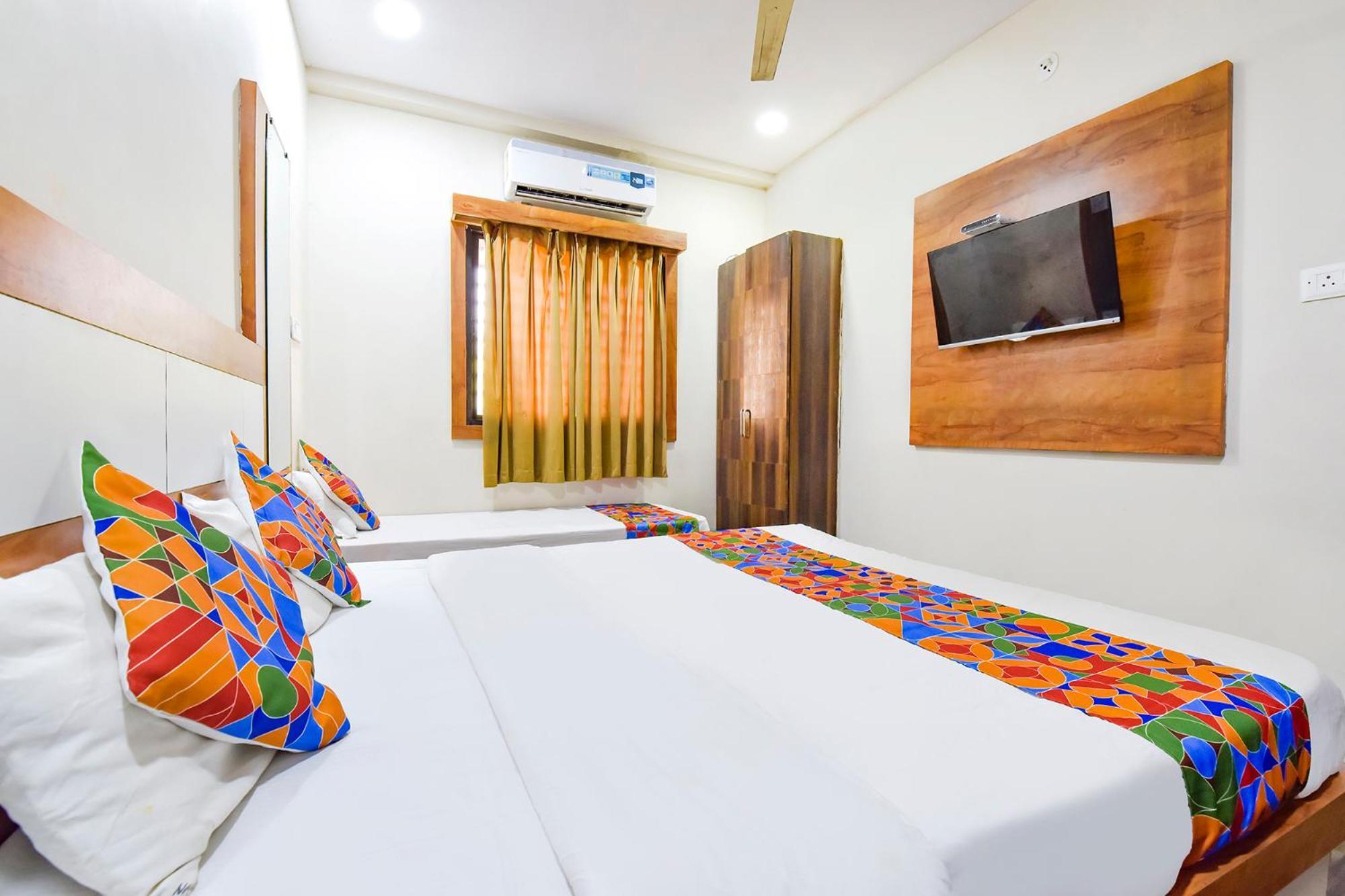 Fabexpress Nishesh Tower Hotel Ujjain Exterior photo