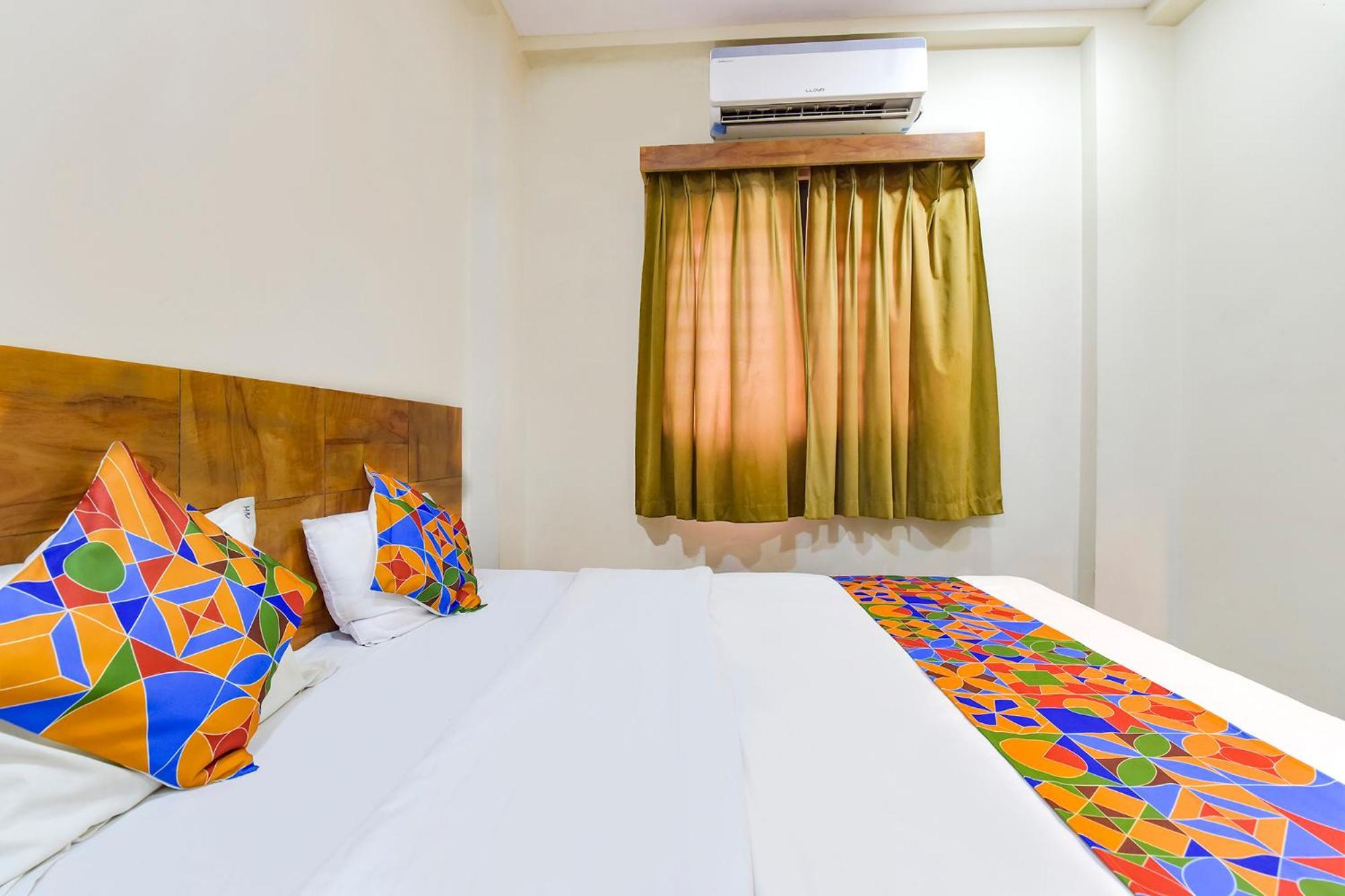 Fabexpress Nishesh Tower Hotel Ujjain Exterior photo