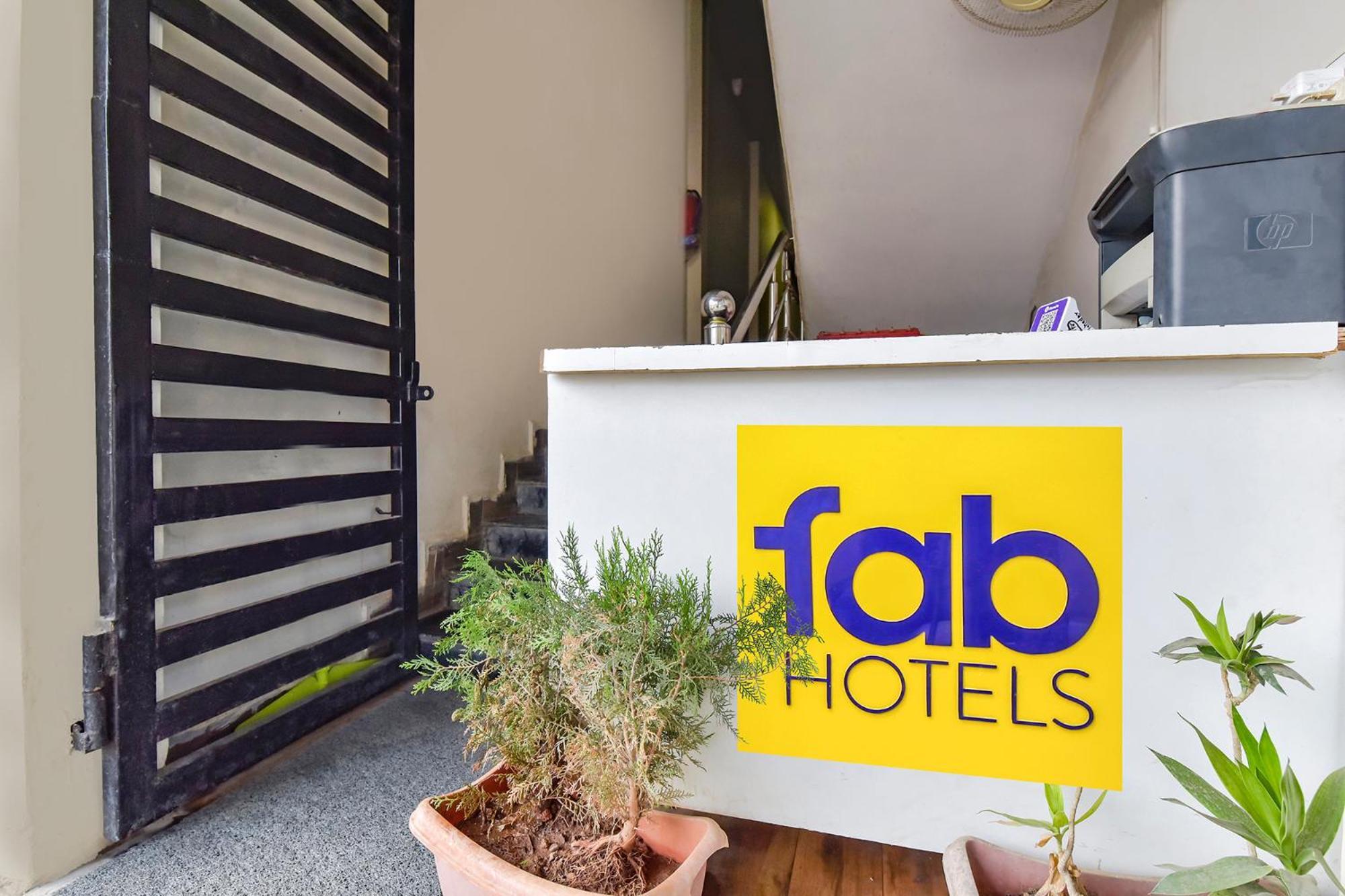 Fabexpress Nishesh Tower Hotel Ujjain Exterior photo