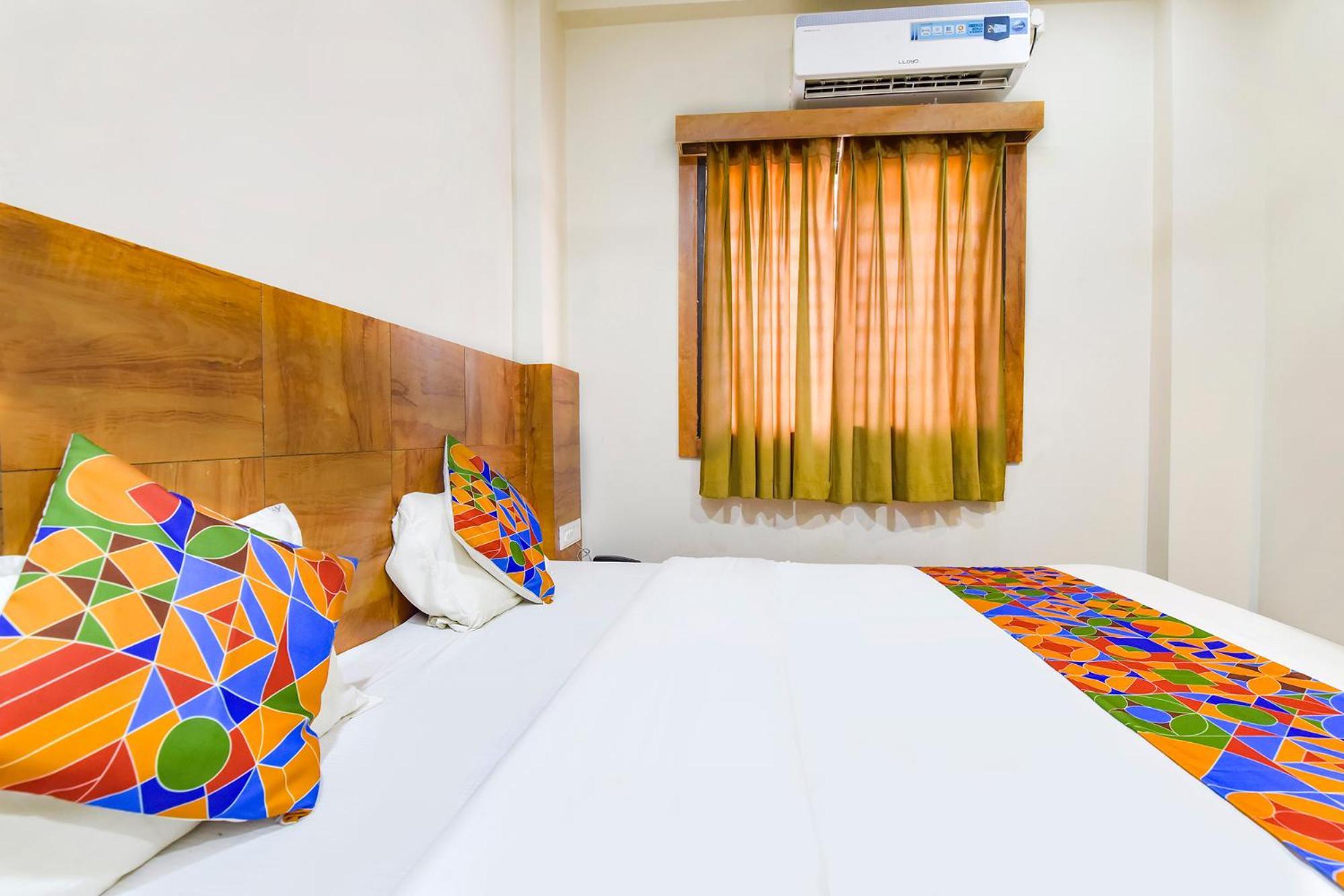 Fabexpress Nishesh Tower Hotel Ujjain Exterior photo