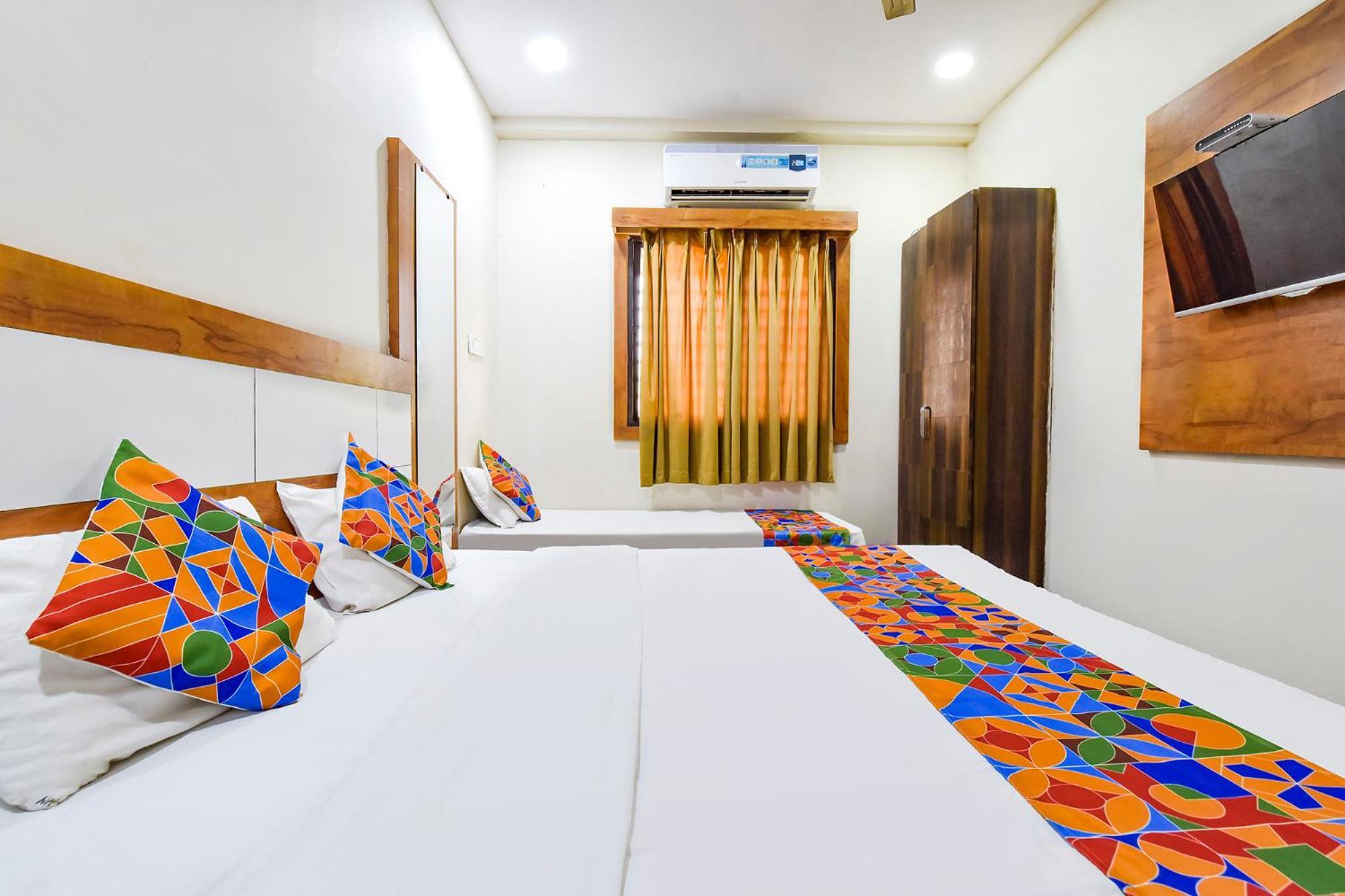 Fabexpress Nishesh Tower Hotel Ujjain Exterior photo