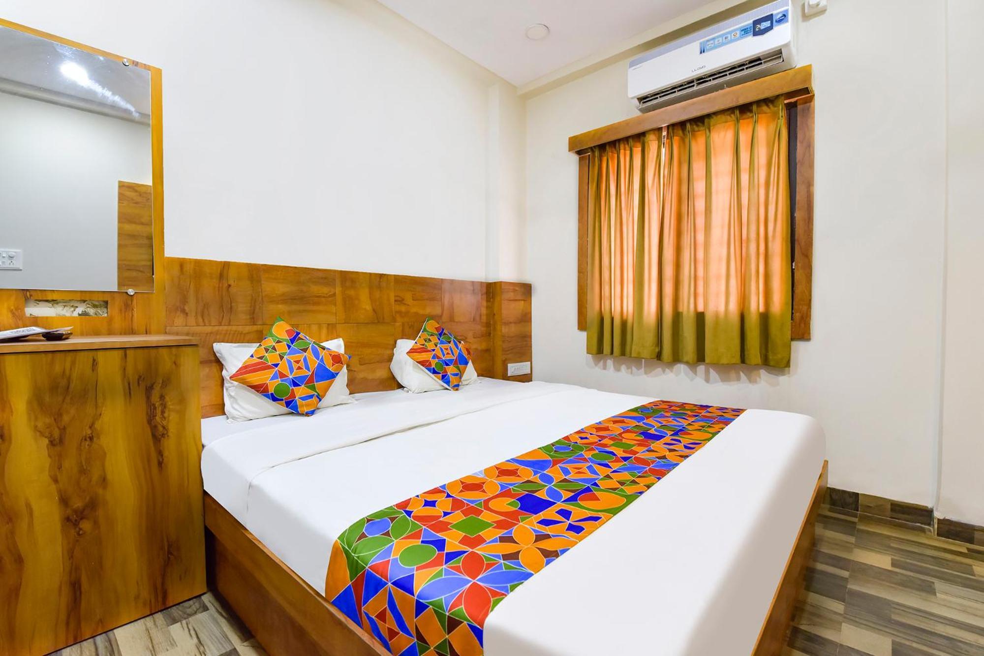 Fabexpress Nishesh Tower Hotel Ujjain Exterior photo