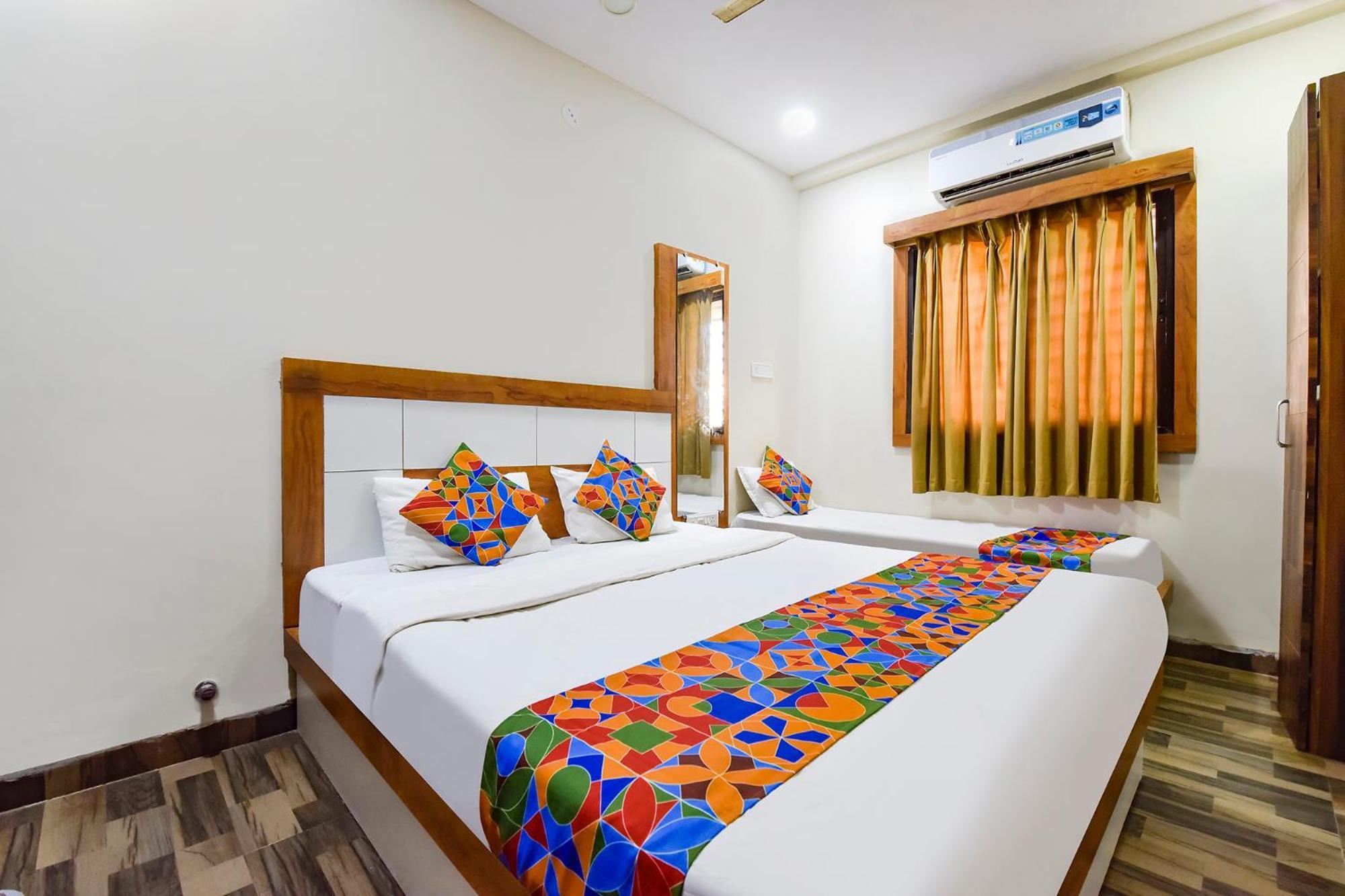 Fabexpress Nishesh Tower Hotel Ujjain Exterior photo